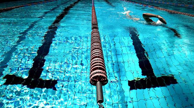 nuoto piscina 137381.660x368