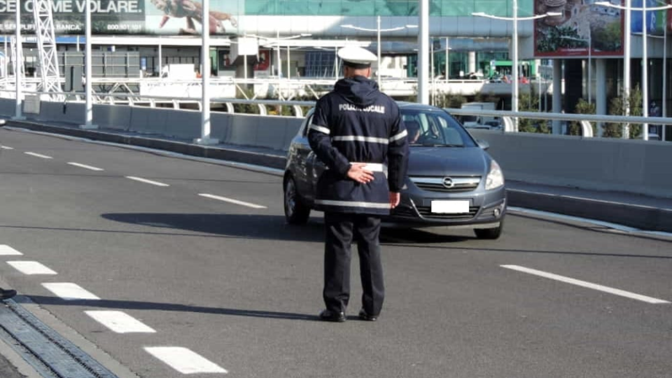 polizia aeroporto
